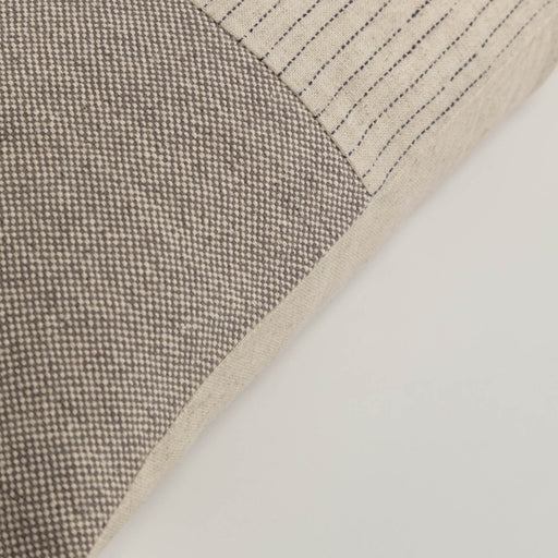 Funda de cojín Sagira 100% algodón con rayas marrón y beige 30 x 50 cm