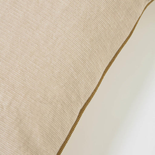 Funda cojín Kelaia 100 % algodón pana beige y borde marrón 45 x 45 cm