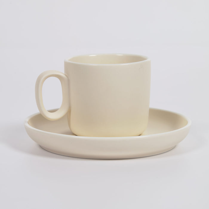 Taza de café con plato Roperta de porcelana beige